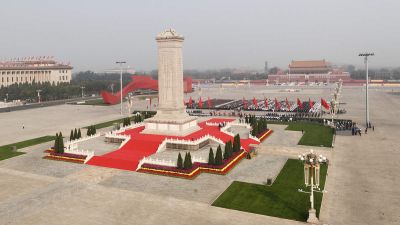 烈士纪念日向人民英雄敬献花篮仪式在京隆重举行 习近平出席仪式